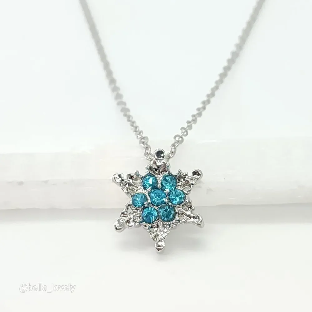 Snowflake Glistening Necklace Jewelry Gift Holidays Christmas